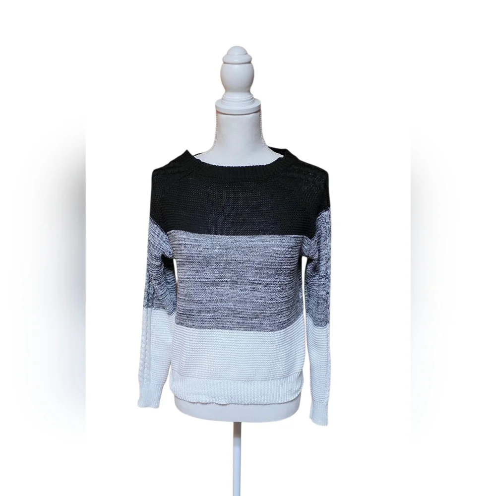 Shein Color Block Knit Sweater Black Gray White Pullover Size Small Fall Cozy